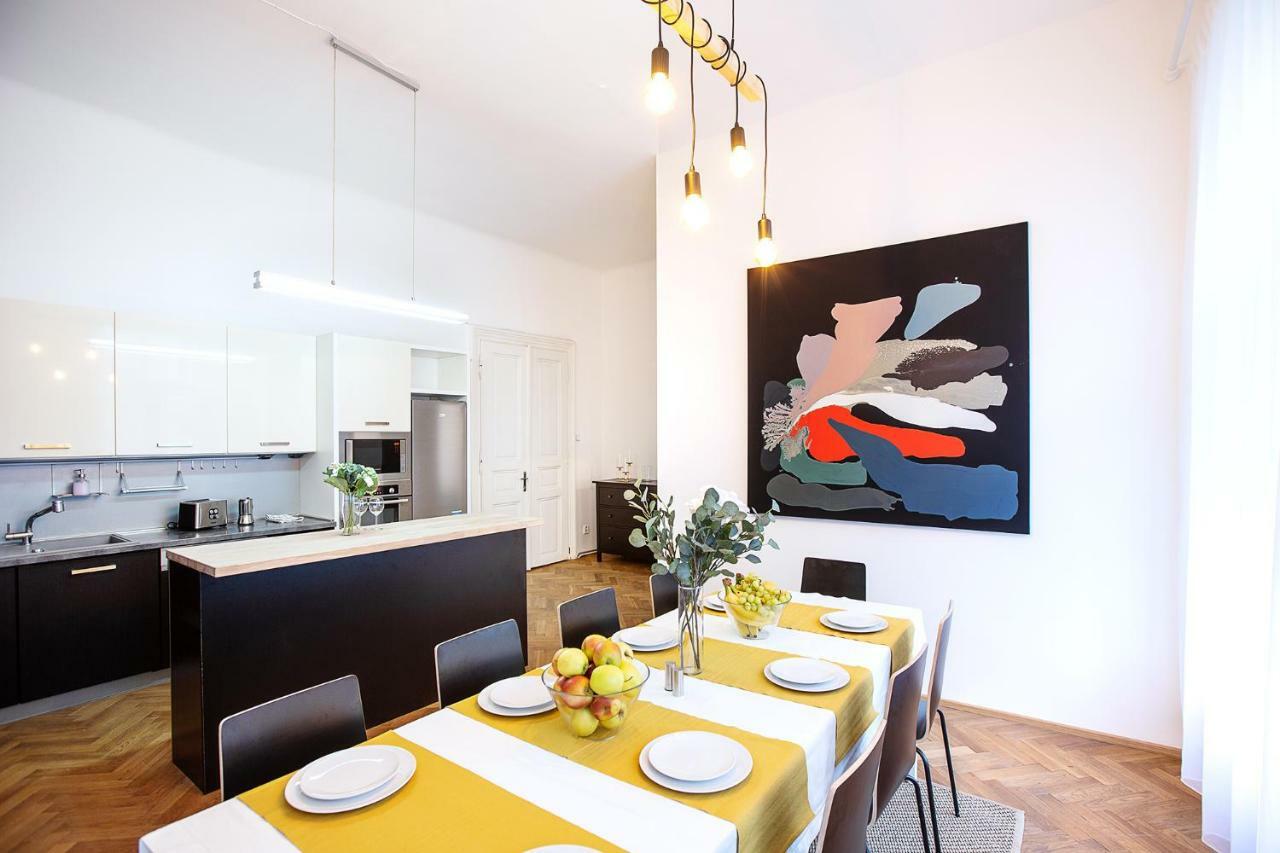 5Br 2Bath Family Apt 5Mins To Wenceslas Square Prag Eksteriør billede