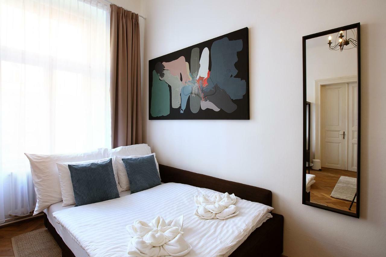 5Br 2Bath Family Apt 5Mins To Wenceslas Square Prag Eksteriør billede