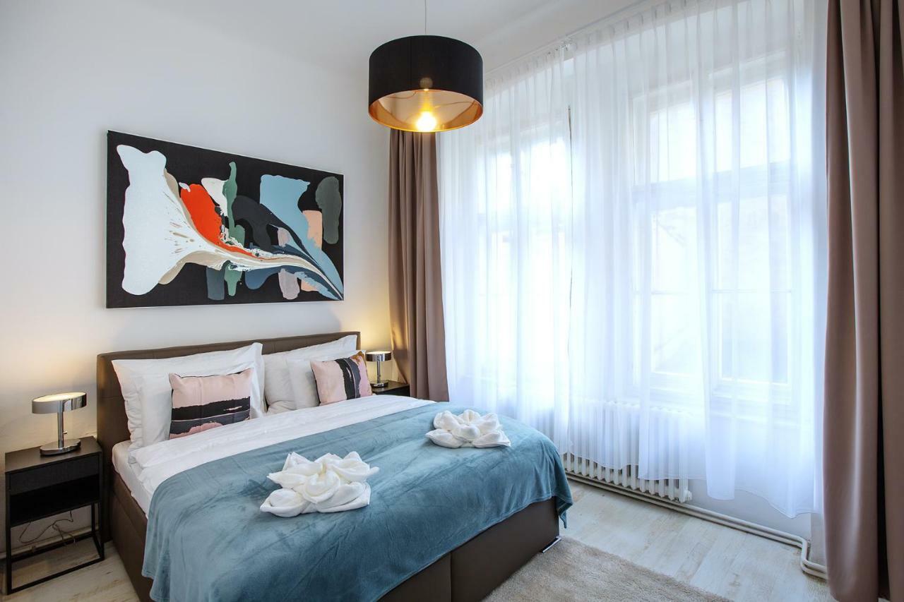 5Br 2Bath Family Apt 5Mins To Wenceslas Square Prag Eksteriør billede